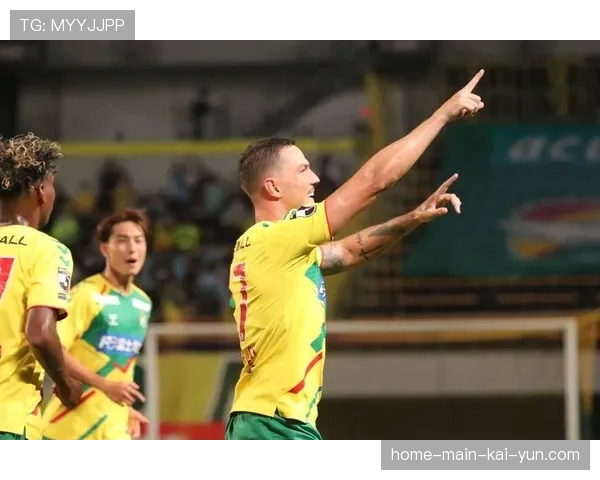 战术趋同化下的创新困境 中游球队变阵寻求突破实力天花板